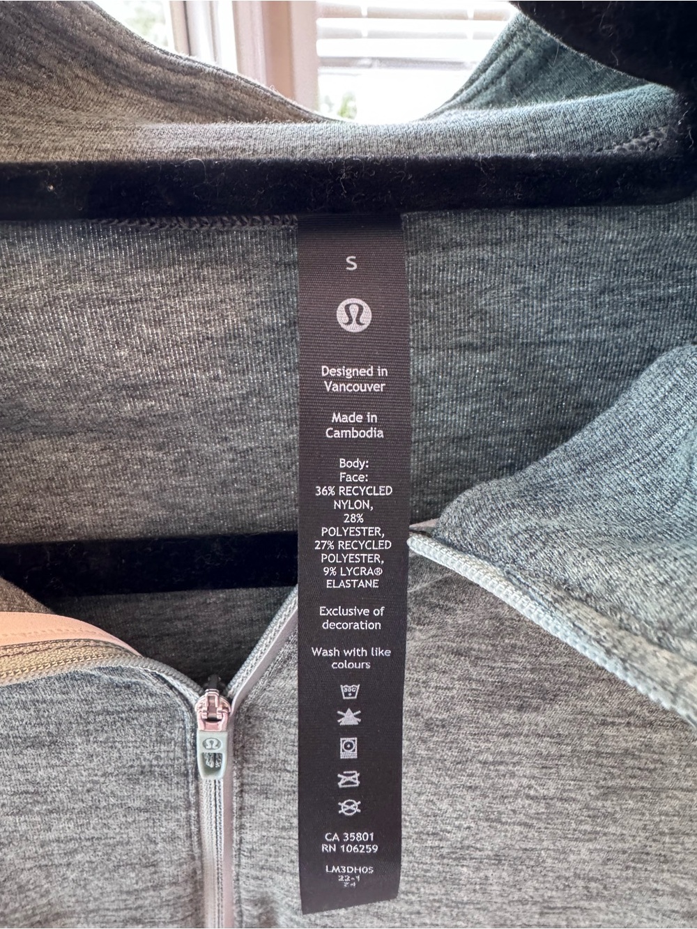 Lululemon - Picture 3 of 6
